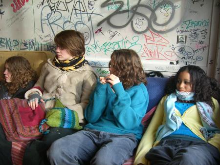 de gauche à droite:coline,lauren,eugénie,moi ds la salle des lycéens